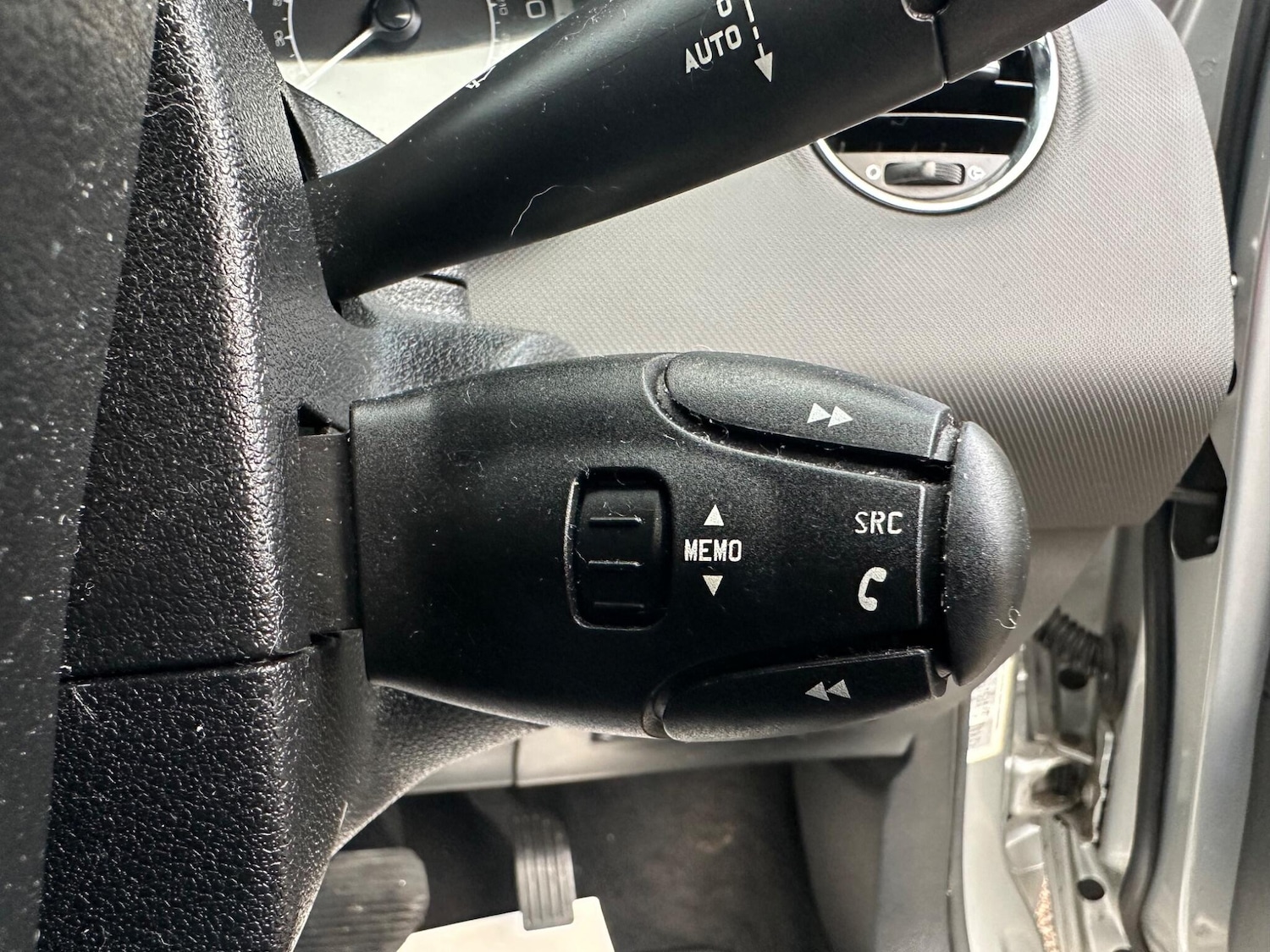 Used Peugeot 308 2010 for sale - 77403889: Photo 17