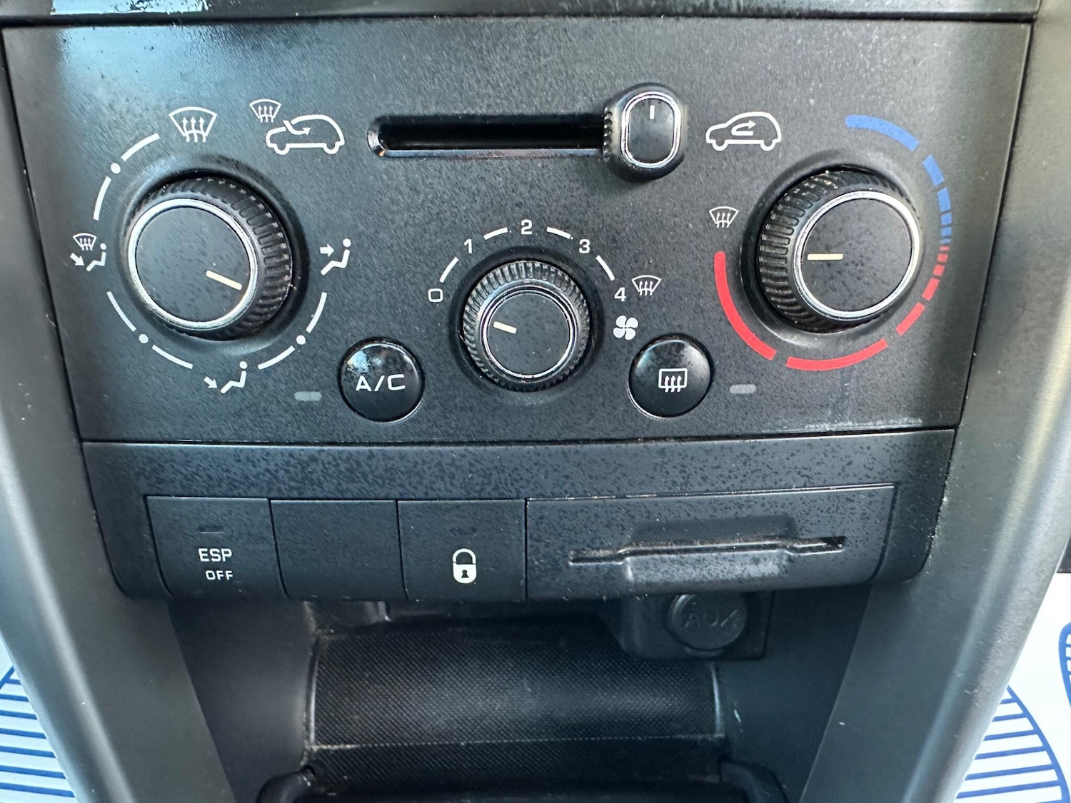 Used Peugeot 207 2014 for sale - 77940353: Photo 24