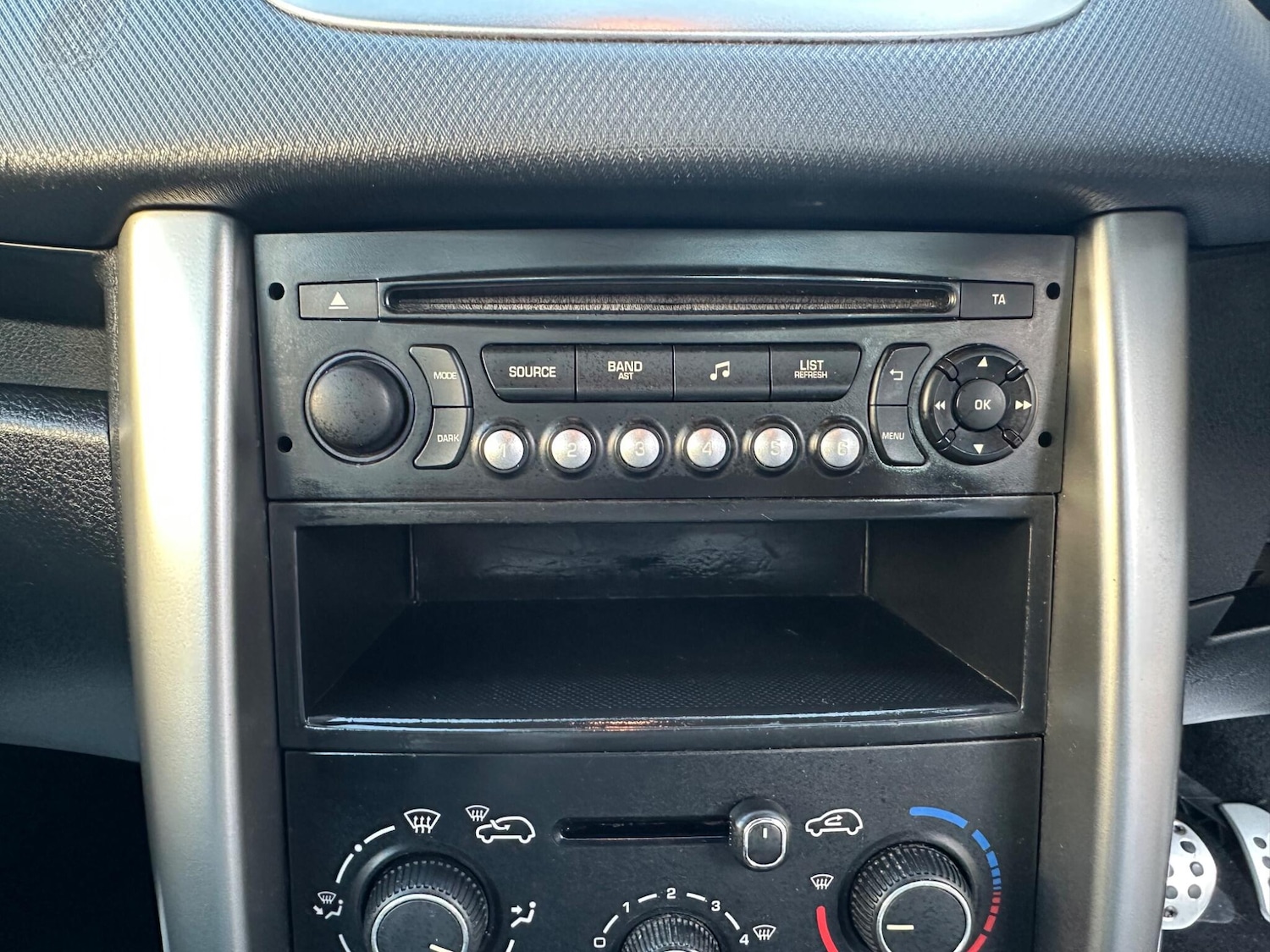 Used Peugeot 207 2014 for sale - 77940353: Photo 47