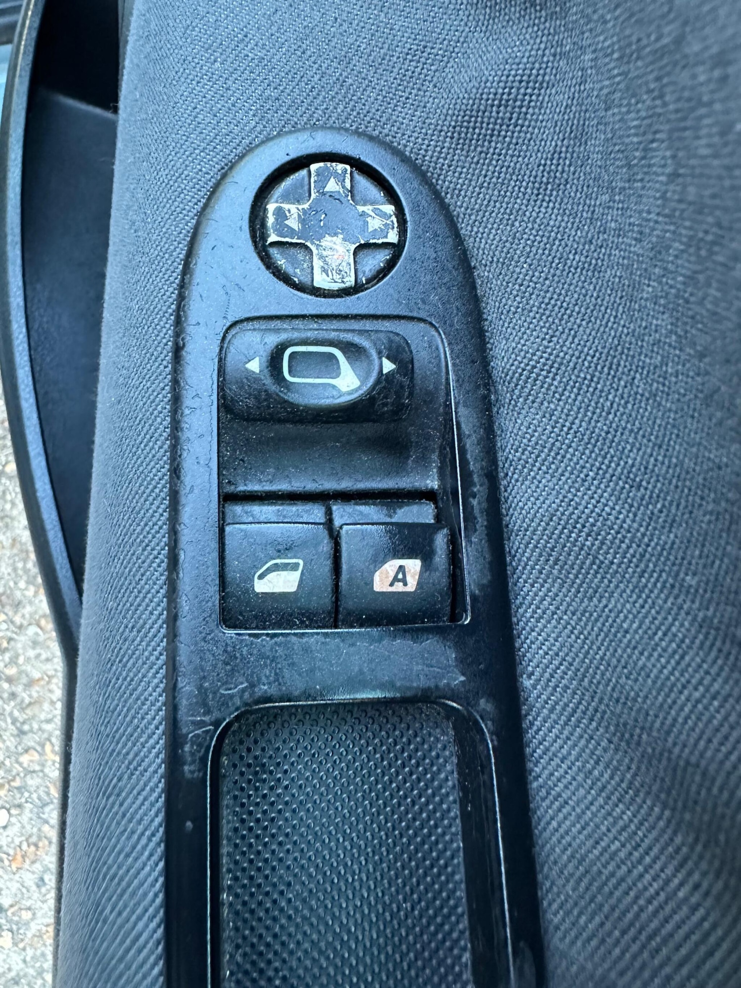 Used Peugeot 207 2009 for sale - 77892949: Photo 15