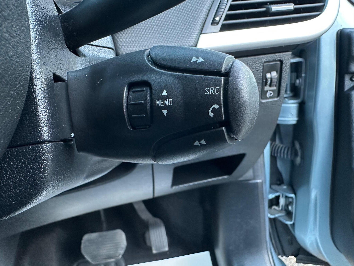 Used Peugeot 207 2009 for sale - 77892949: Photo 16