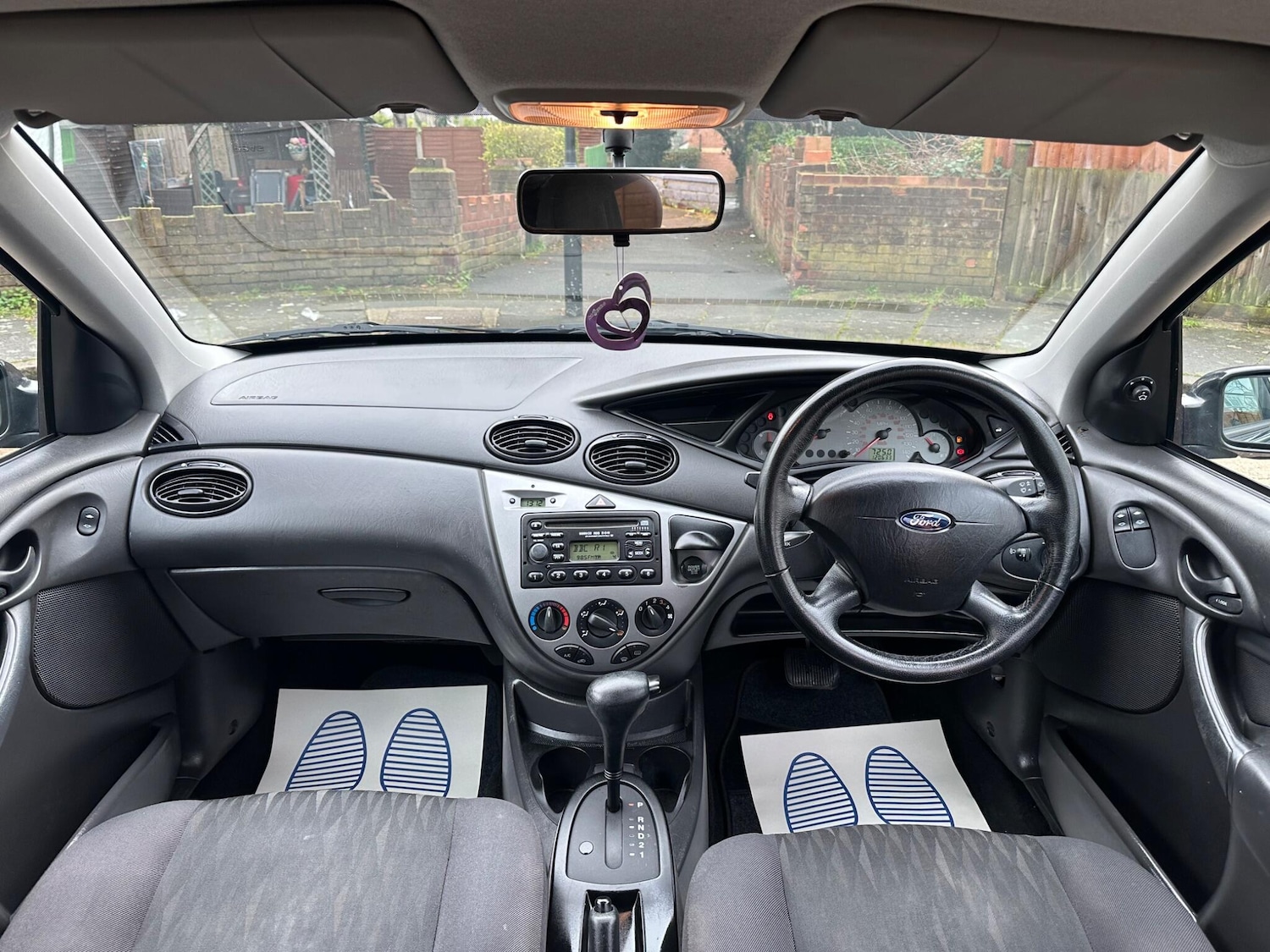 Used Ford Focus 2004 for sale - 77403888: Photo 12