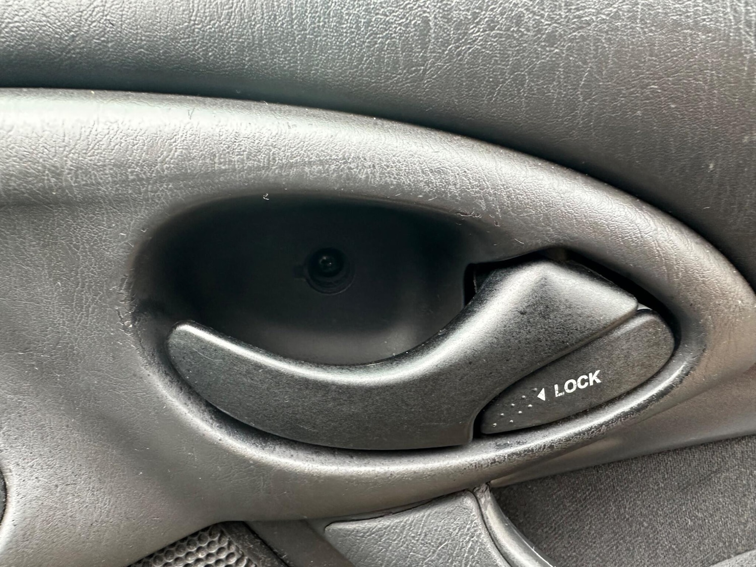 Used Ford Focus 2004 for sale - 77403888: Photo 14