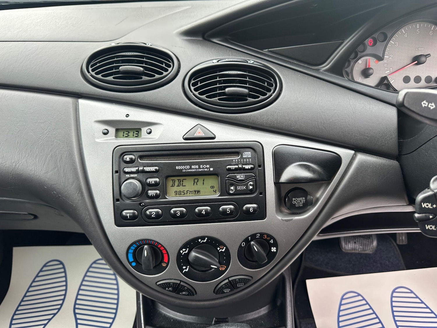 Used Ford Focus 2004 for sale - 77403888: Photo 18