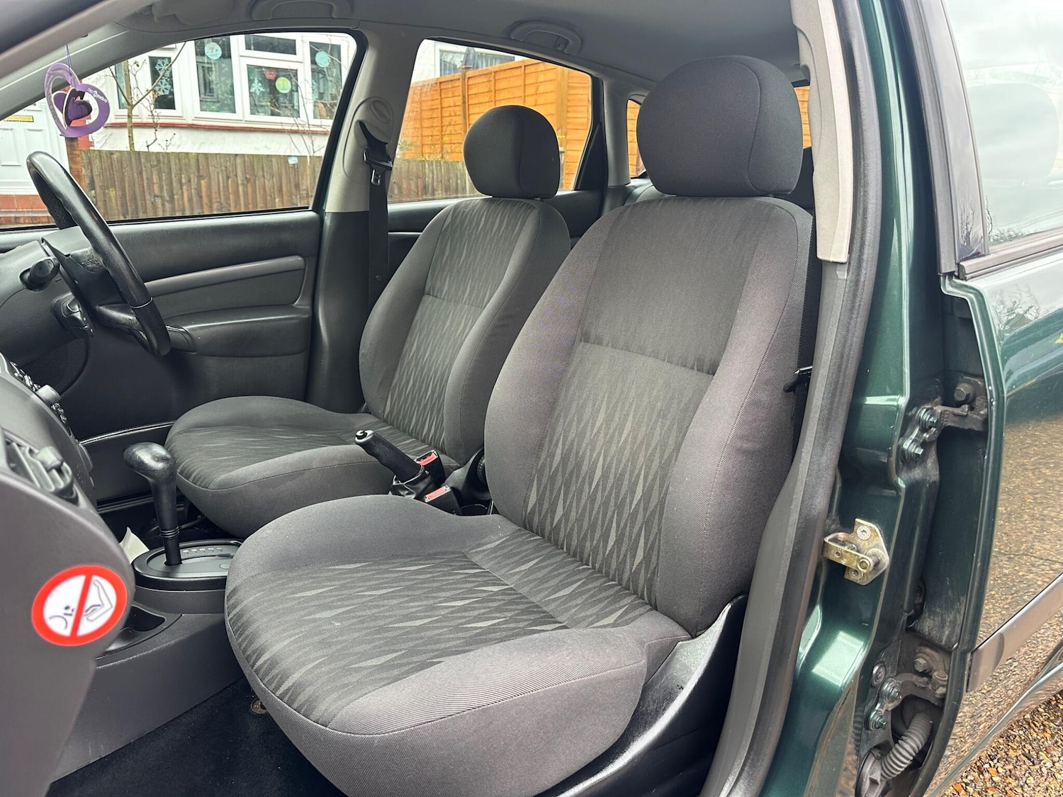 Used Ford Focus 2004 for sale - 77403888: Photo 24