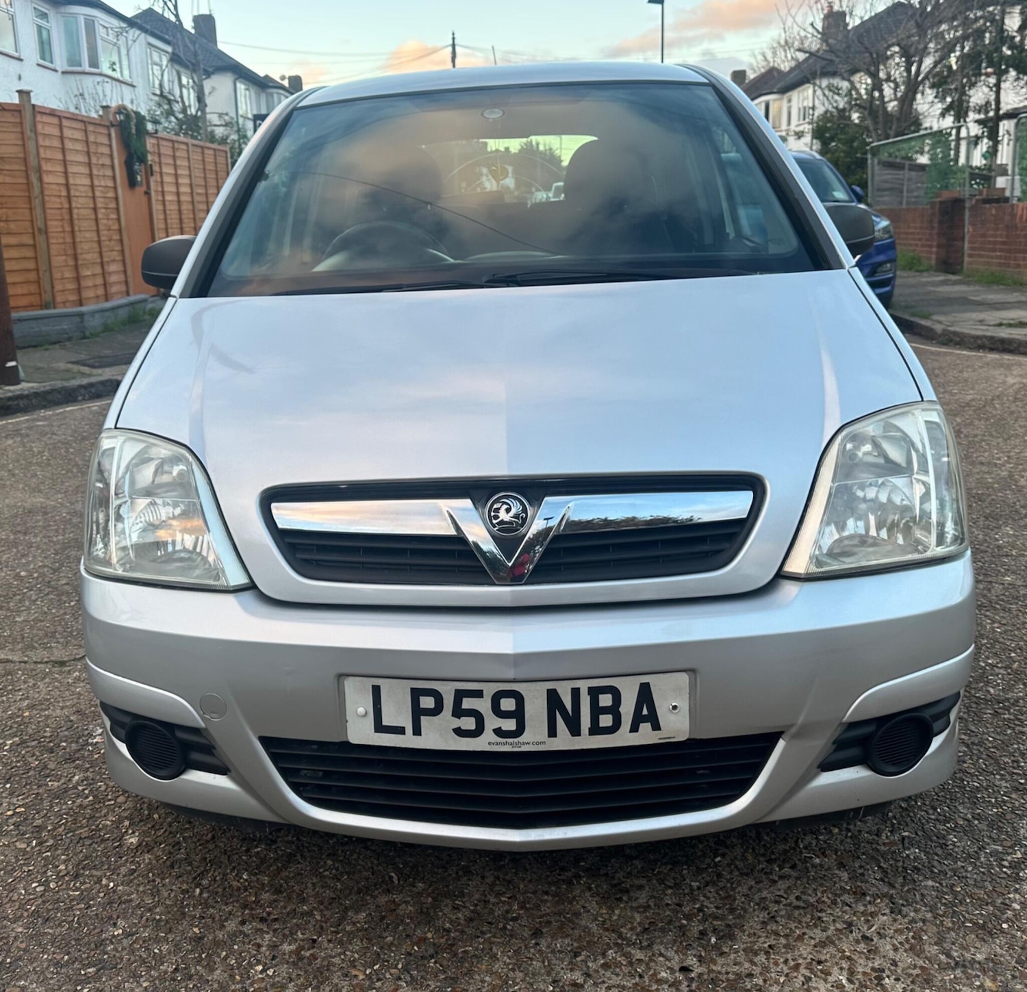 Used Vauxhall Meriva 2010 for sale - 77052514: Photo 2