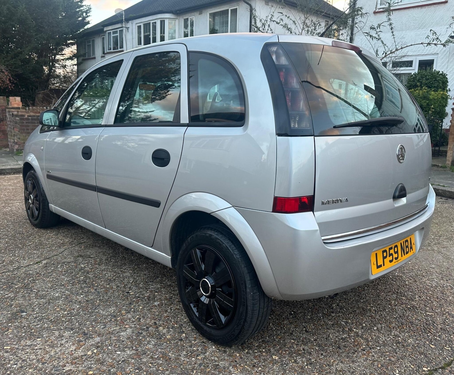 Used Vauxhall Meriva 2010 for sale - 77052514: Photo 4