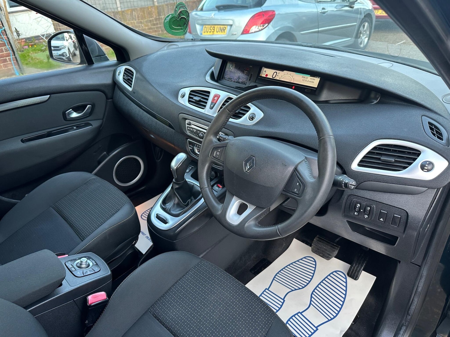 Used Renault Scenic 2009 for sale - 77957251: Photo 11