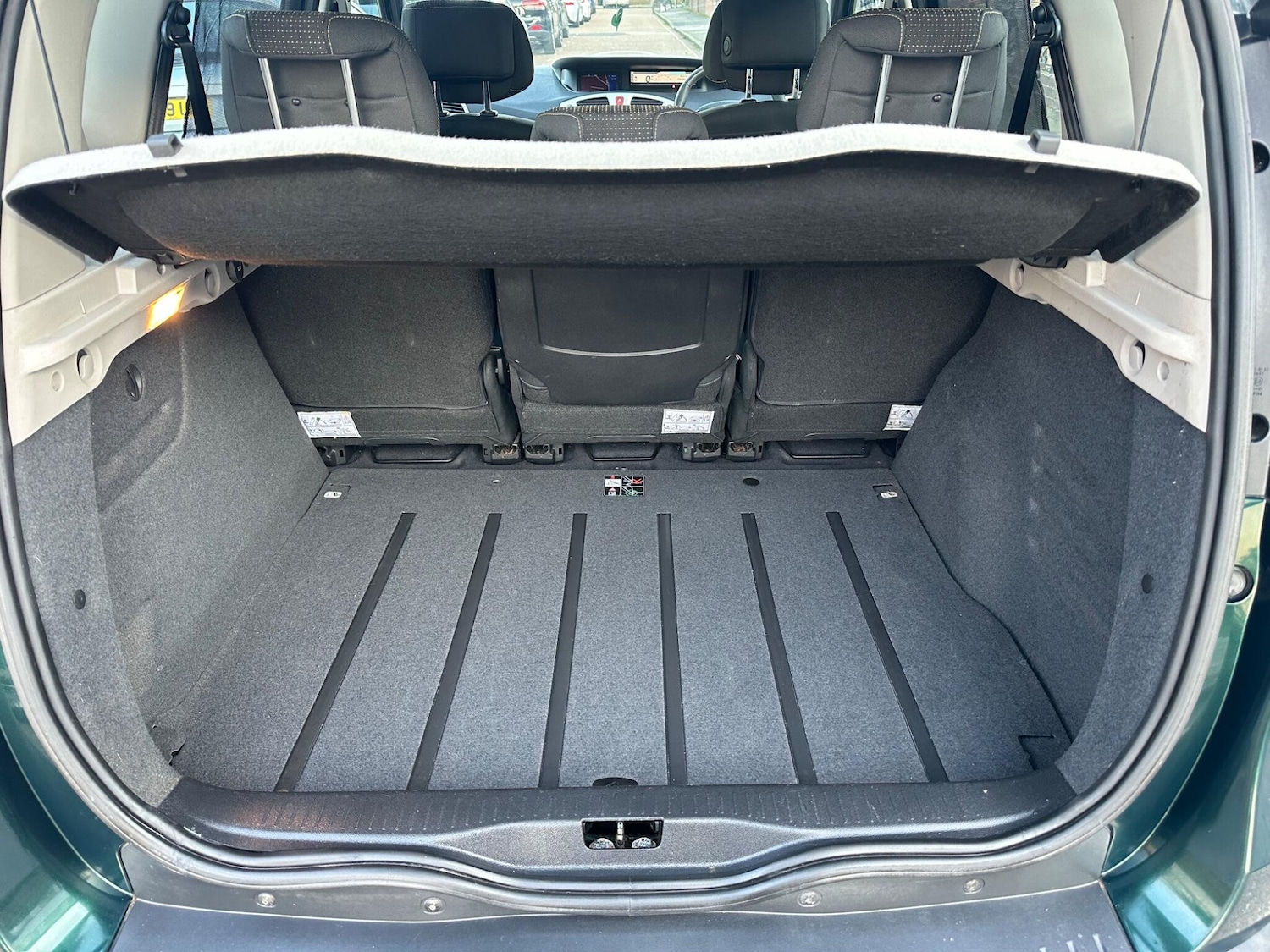 Used Renault Scenic 2009 for sale - 77957251: Photo 33