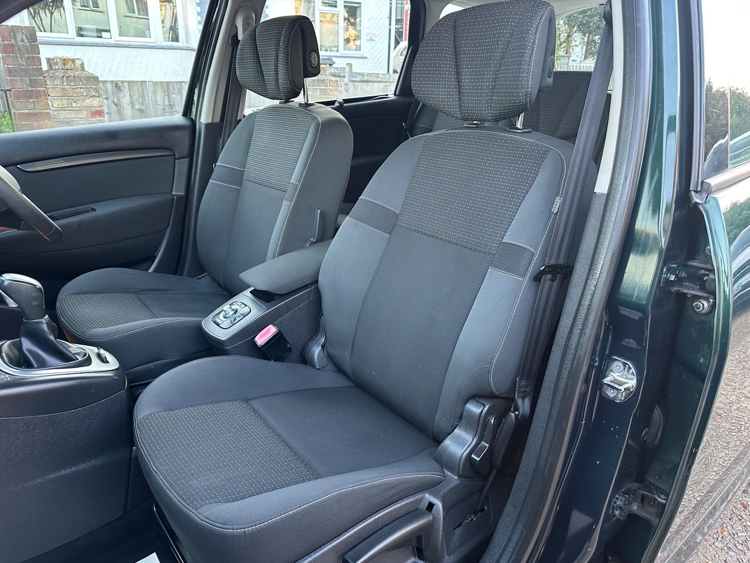 Used Renault Scenic 2009 for sale - 77957251: Photo 36