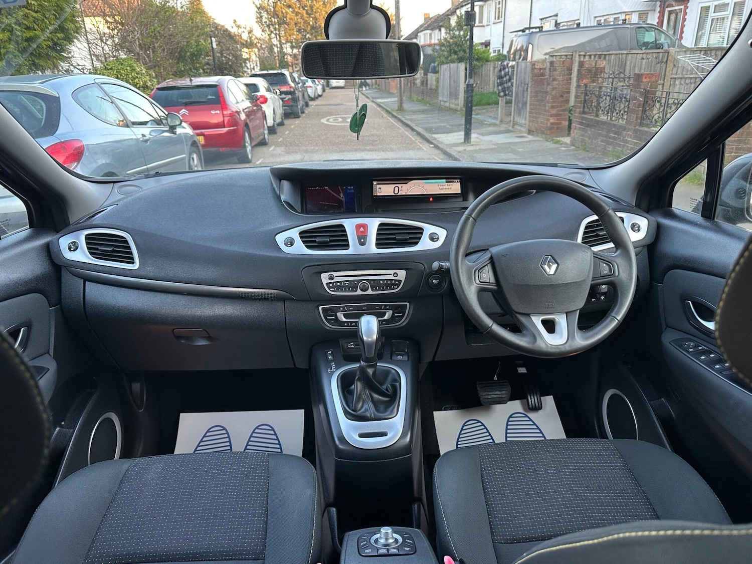 Used Renault Scenic 2009 for sale - 77957251: Photo 9