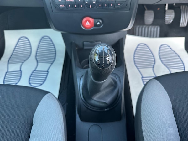 Used Renault Clio 2011 for sale - 74686748: Photo 12