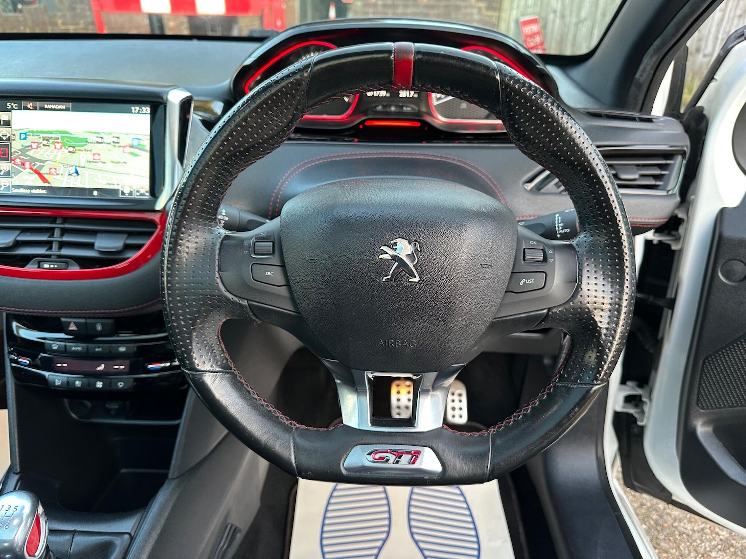 Used Peugeot 208 for sale - 77883485: Photo 27