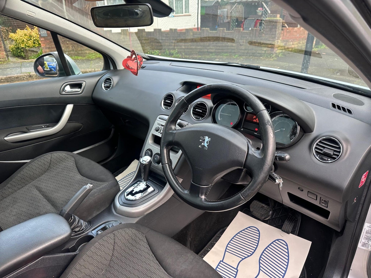 Used Peugeot 308 2010 for sale - 77550419: Photo 10