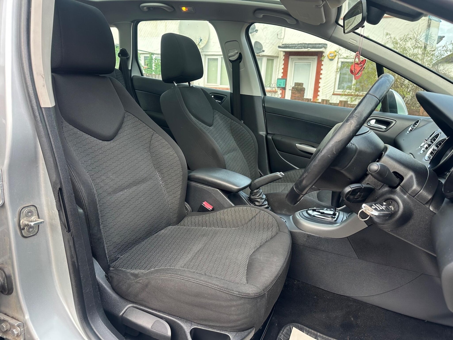 Used Peugeot 308 2010 for sale - 77550419: Photo 11