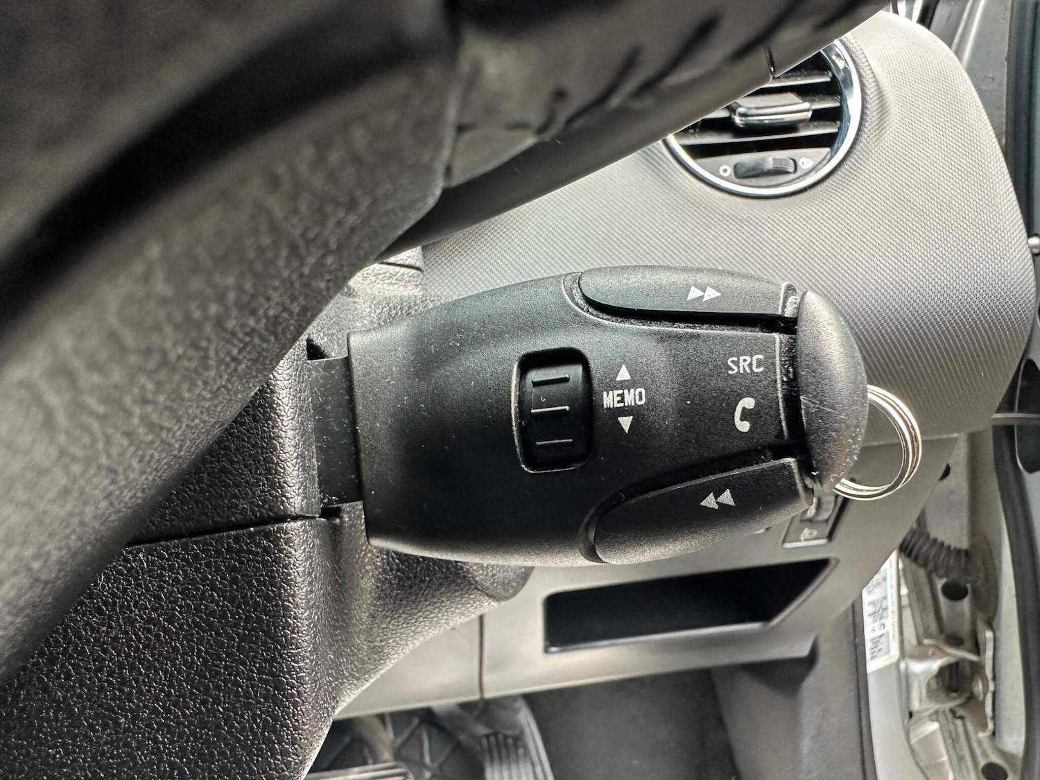 Used Peugeot 308 2010 for sale - 77550419: Photo 17