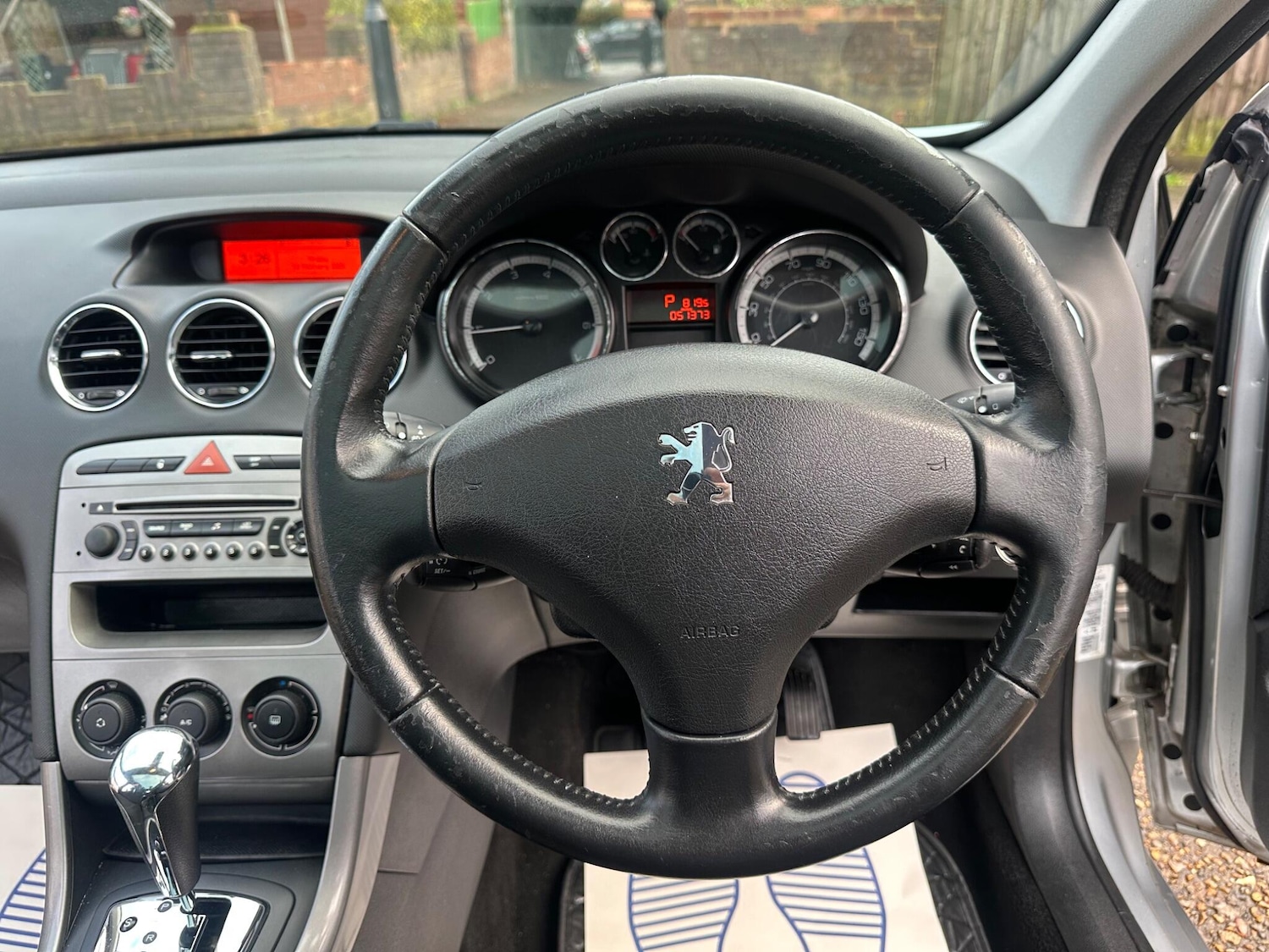 Used Peugeot 308 2010 for sale - 77550419: Photo 26