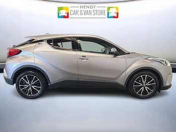 Used Toyota C-HR 2018 for sale - 79255246: Photo