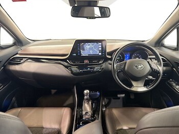 Used Toyota C-HR 2018 for sale - 79255246: Photo