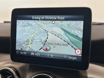 Used Mercedes-Benz GLA 2019 for sale - 79302600: Photo