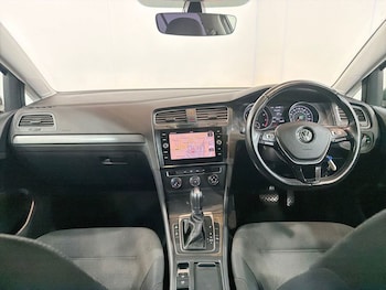 Used Volkswagen Golf 2017 for sale - 79200541: Photo