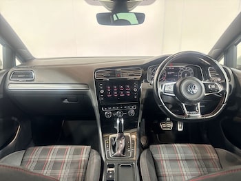 Used Volkswagen Golf 2020 for sale - 79411140: Photo
