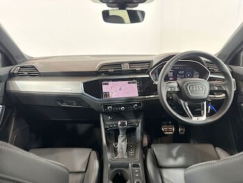 Used Audi Q3 2024 for sale - 79200053: Photo