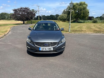 Used Volvo V60 2016 for sale - 75342972: Photo