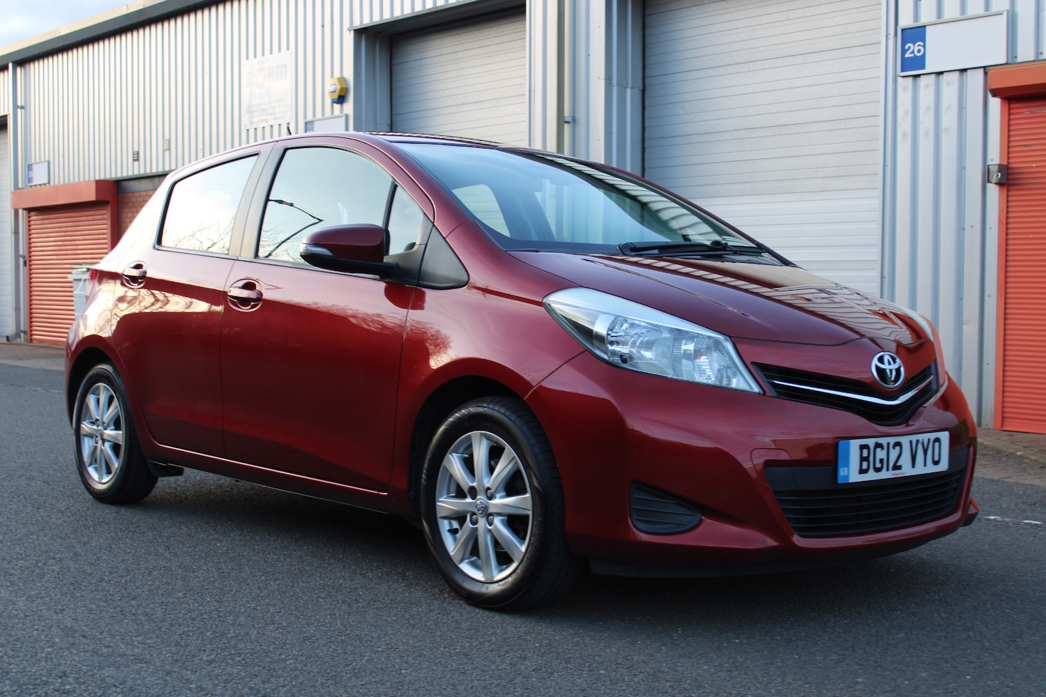 Used Toyota Yaris 2012 for sale - 77822017: Photo 2