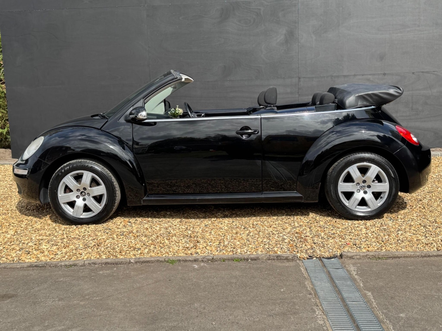 Used Volkswagen Beetle 2011 for sale - 78205074: Photo 11