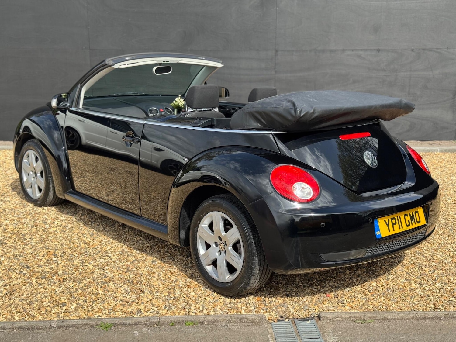 Used Volkswagen Beetle 2011 for sale - 78205074: Photo 12