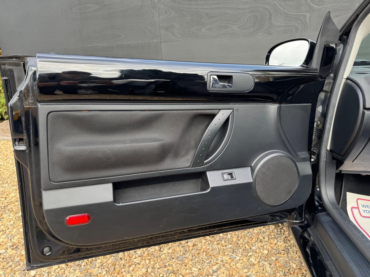 Used Volkswagen Beetle 2011 for sale - 78205074: Photo 18