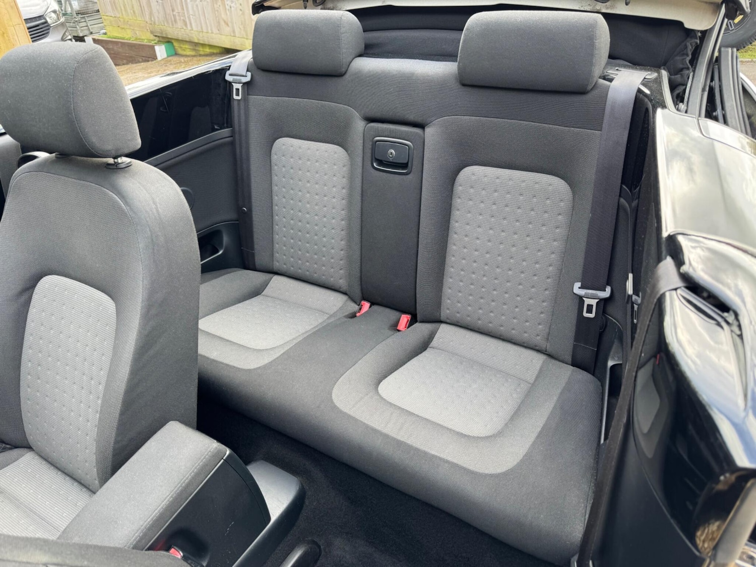 Used Volkswagen Beetle 2011 for sale - 78205074: Photo 19