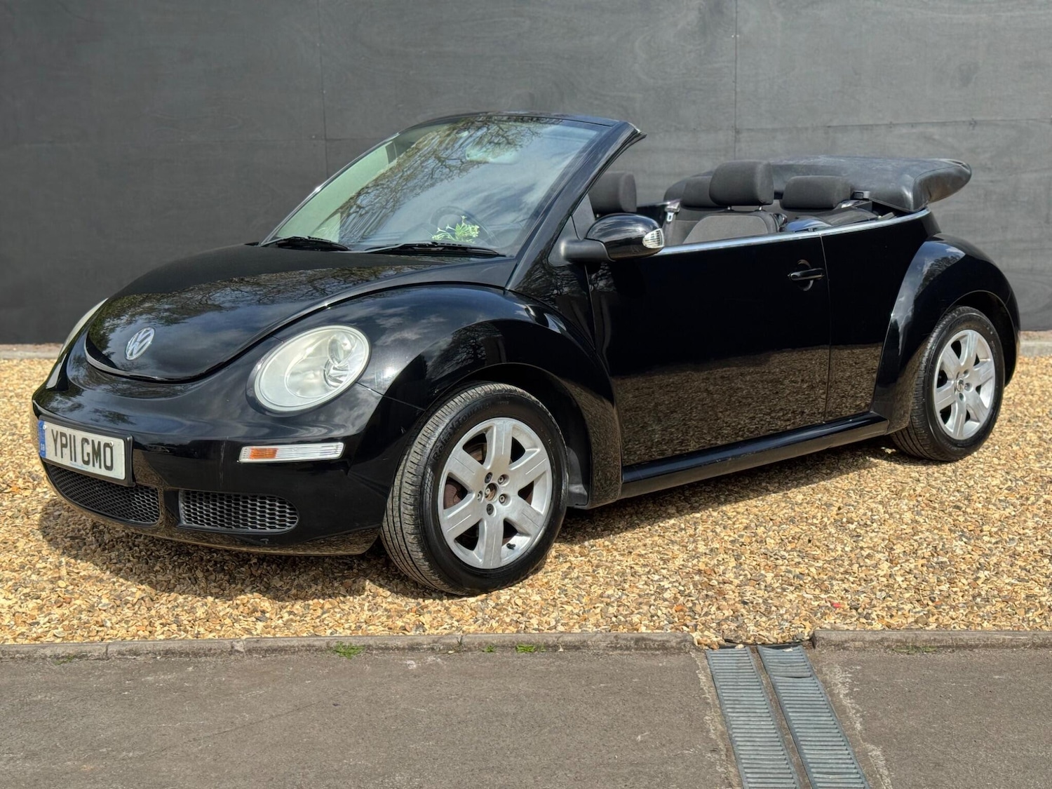 Used Volkswagen Beetle 2011 for sale - 78205074: Photo 3