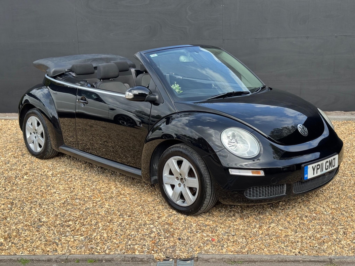 Used Volkswagen Beetle 2011 for sale - 78205074: Photo 5