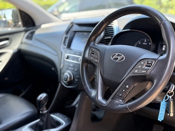 Used Hyundai Santa Fe 2016 for sale - 78688932: Photo