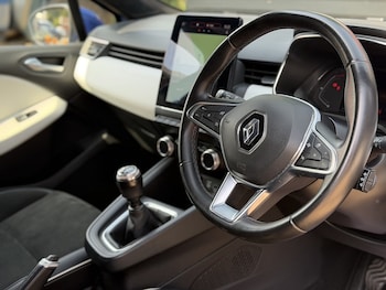 Used Renault Clio 2020 for sale - 79436194: Photo
