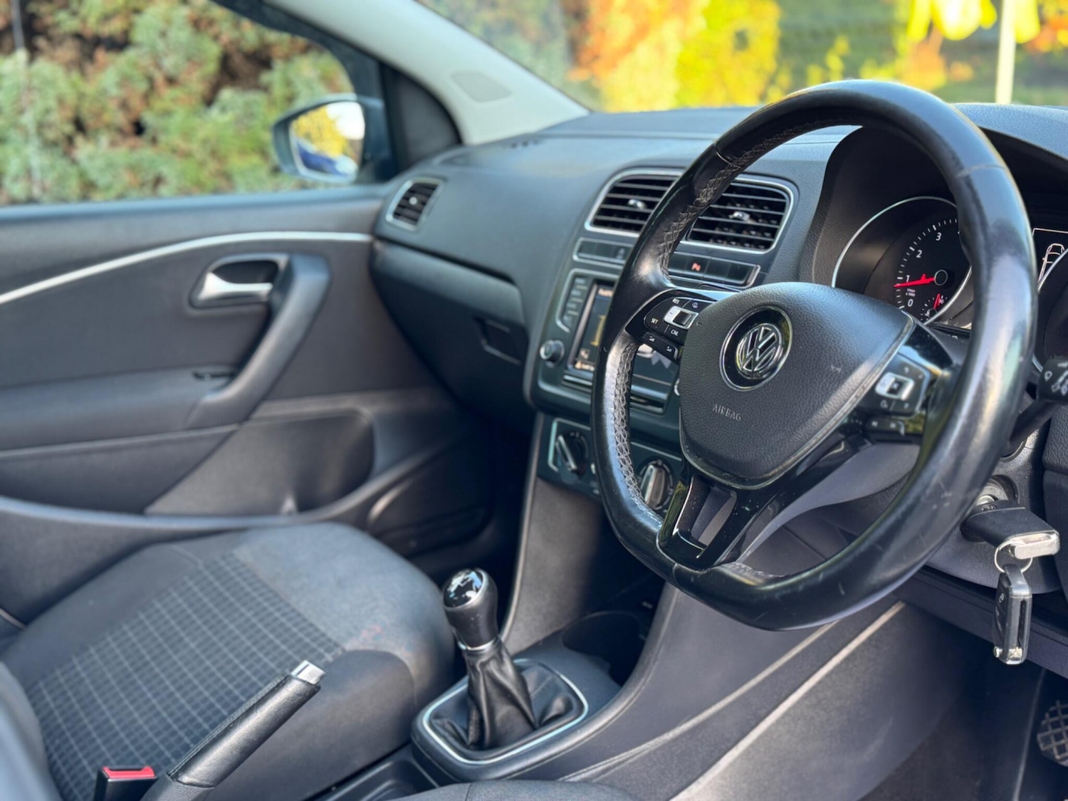 Used Volkswagen Polo 2016 for sale - 77670680: Photo 3