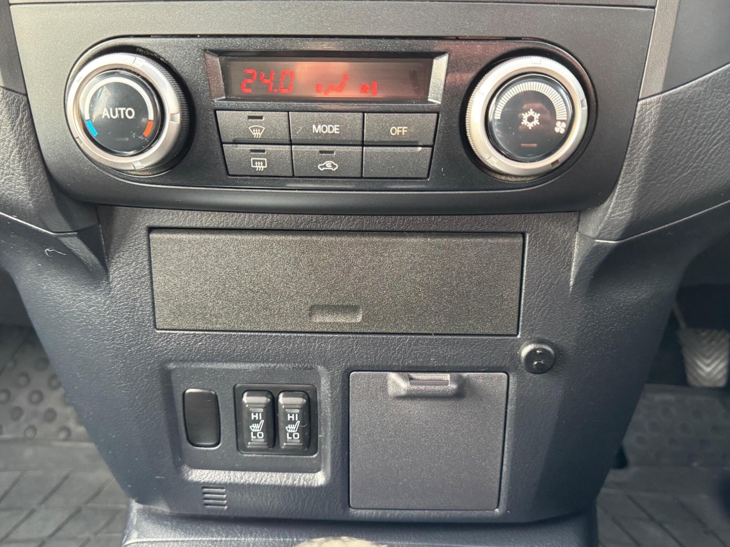 Used Mitsubishi Shogun 2013 for sale - 77769350: Photo 8