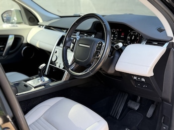 Used Land Rover Discovery Sport 2019 for sale - 78655058: Photo