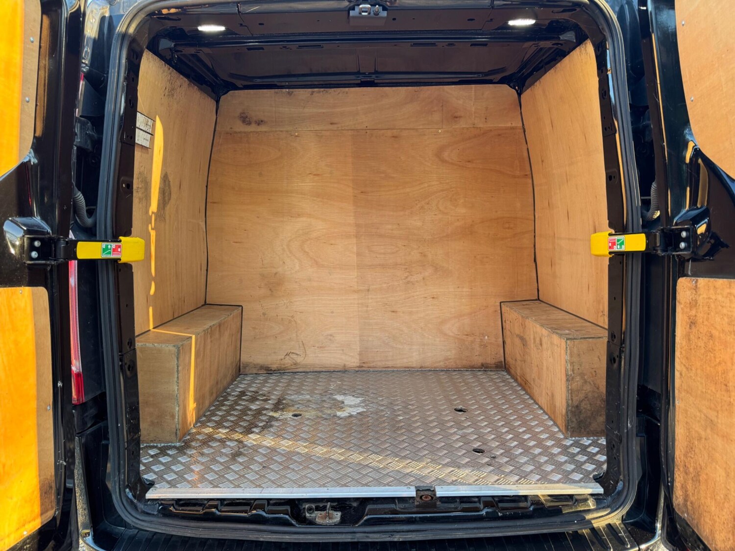 Used Ford Transit Custom 2021 for sale - 77939399: Photo 17