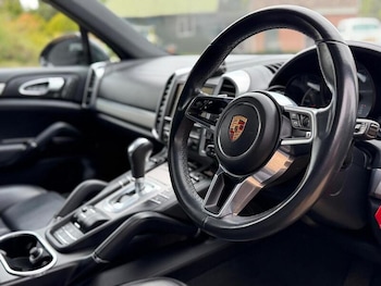 Used Porsche Cayenne 2015 for sale - 78507669: Photo