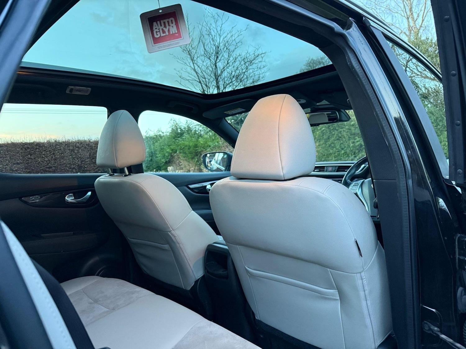 Used Nissan Qashqai 2014 for sale - 77924763: Photo 15