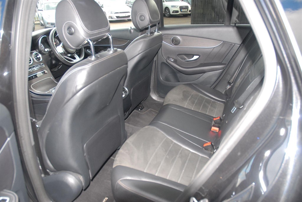 Used Mercedes-Benz GLC 2019 for sale - 77261950: Photo 9