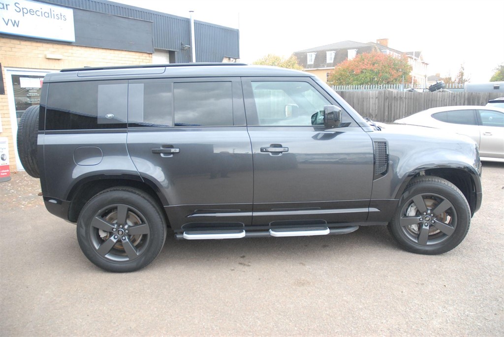 Used Land Rover Defender 2022 for sale - 76979847: Photo 10