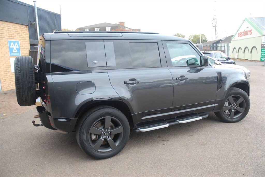 Used Land Rover Defender 2022 for sale - 76979847: Photo 11