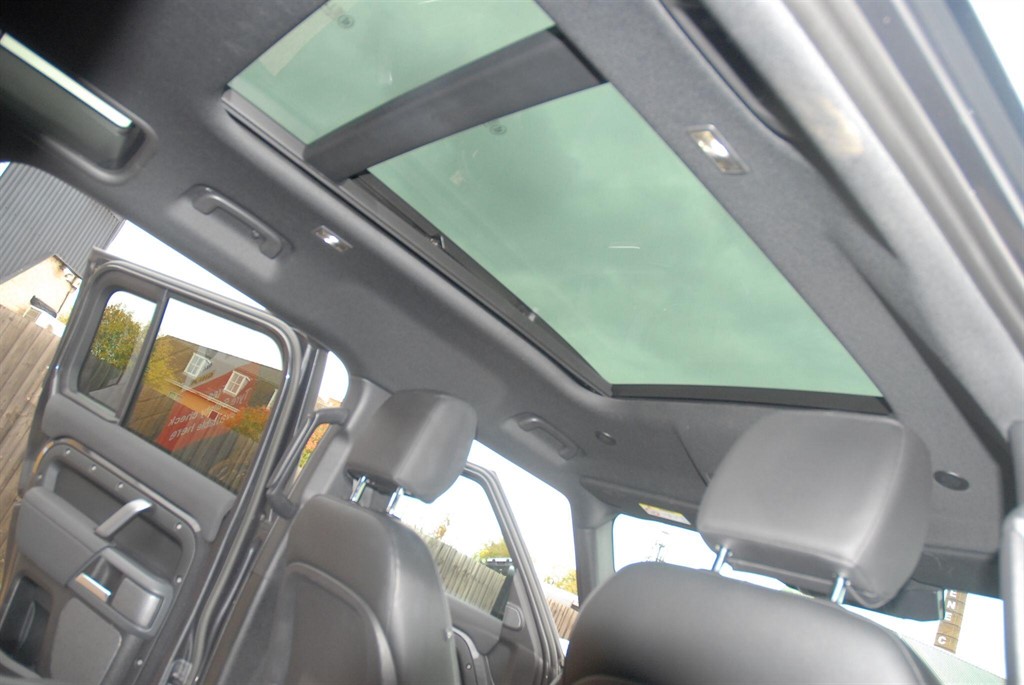 Used Land Rover Defender 2022 for sale - 76979847: Photo 21