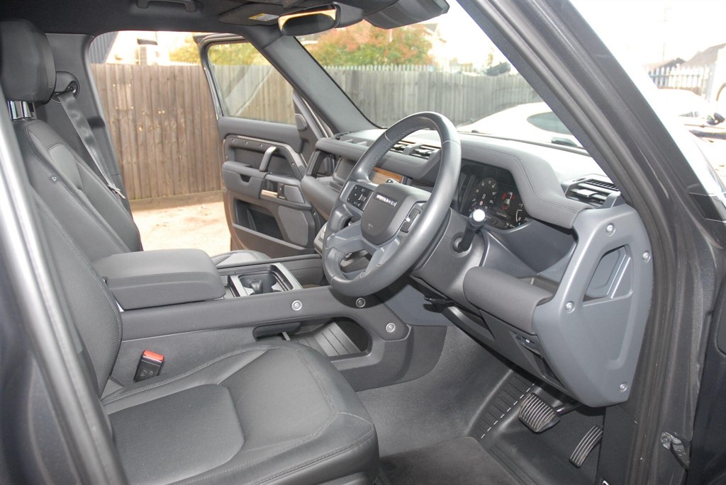 Used Land Rover Defender 2022 for sale - 76979847: Photo 23