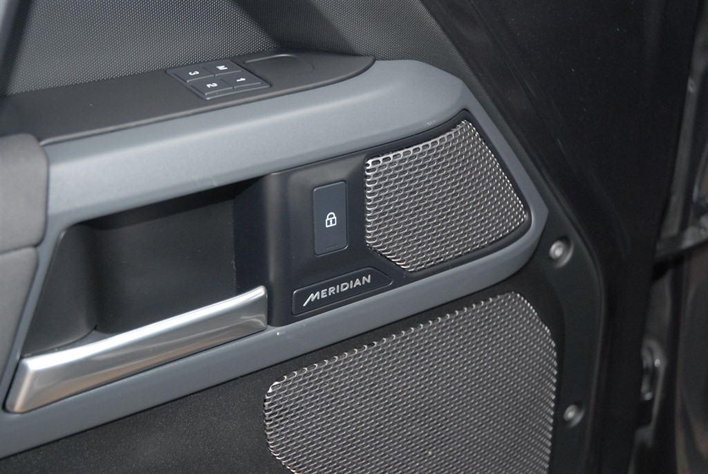 Used Land Rover Defender 2022 for sale - 76979847: Photo 25