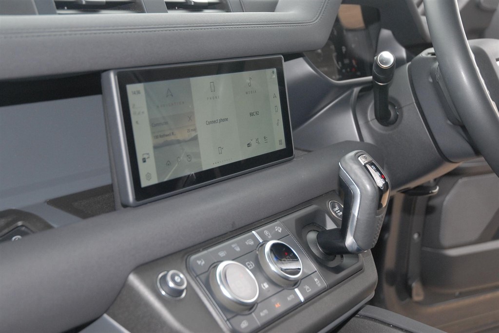 Used Land Rover Defender 2022 for sale - 76979847: Photo 31